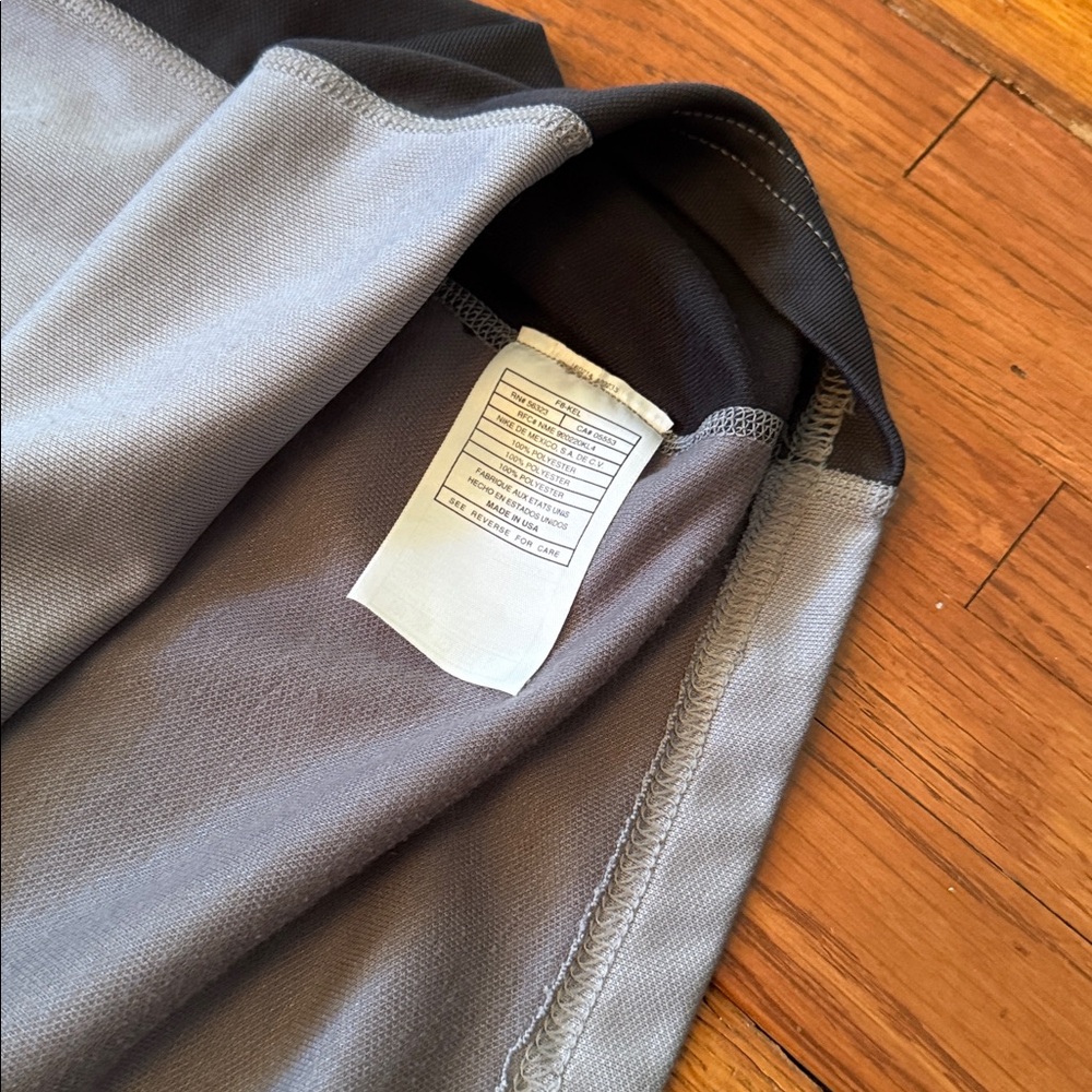 90’s Nike Vintage Long Sleeve Quarter Zip Pullover Shirt - Picture 9 of 10